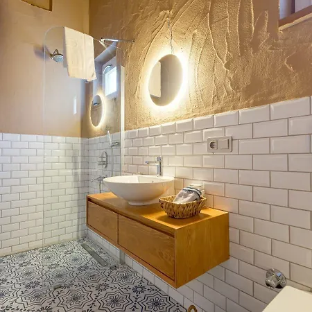 Lika Szálloda Alacati